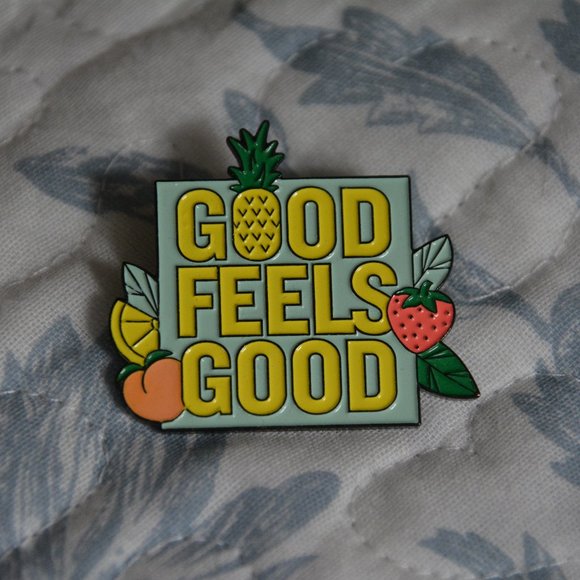 Starbucks GOOD FEELS GOOD vintage enamel pin - Picture 1 of 3